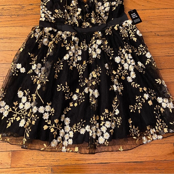 Gold Floral Embroidered Tulle Dress - Picture 7 of 16